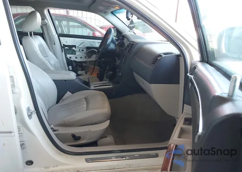 2007 Chrysler 300C from USA, damaged, VIN 2C3KA63H07H780750